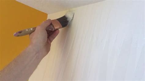 Can You Paint Over Vinyl Wallpaper? Exploring the Possibilities and Challenges